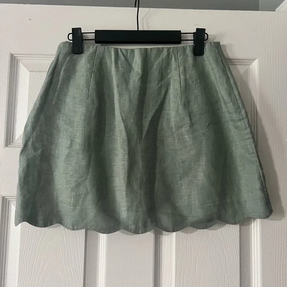 A&F Green Scalloped Hem Skort - Picture 3 of 4